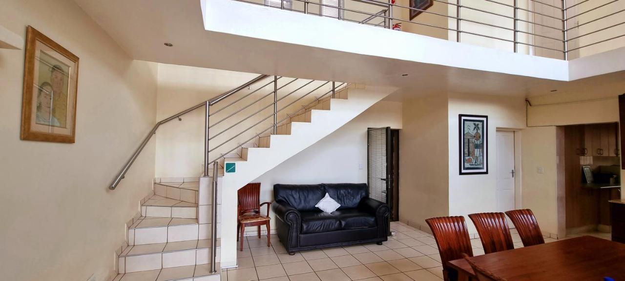 Mogwase Asda Guesthouse מראה חיצוני תמונה