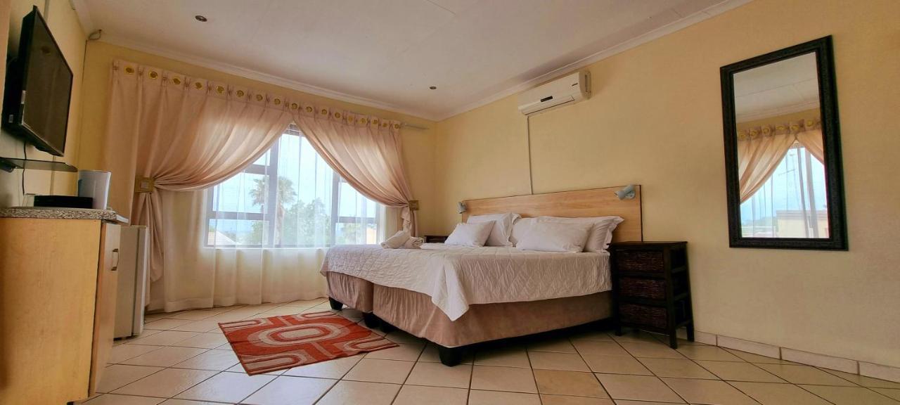 Mogwase Asda Guesthouse מראה חיצוני תמונה