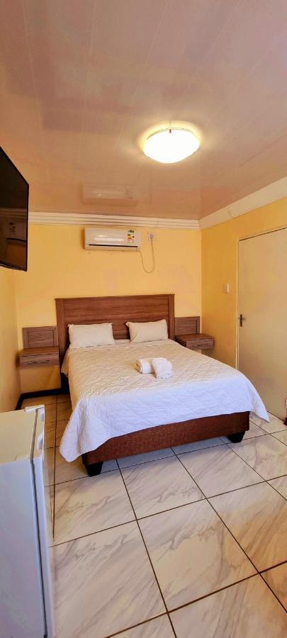 Mogwase Asda Guesthouse מראה חיצוני תמונה