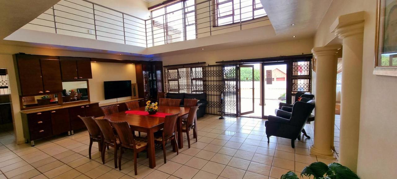 Mogwase Asda Guesthouse מראה חיצוני תמונה
