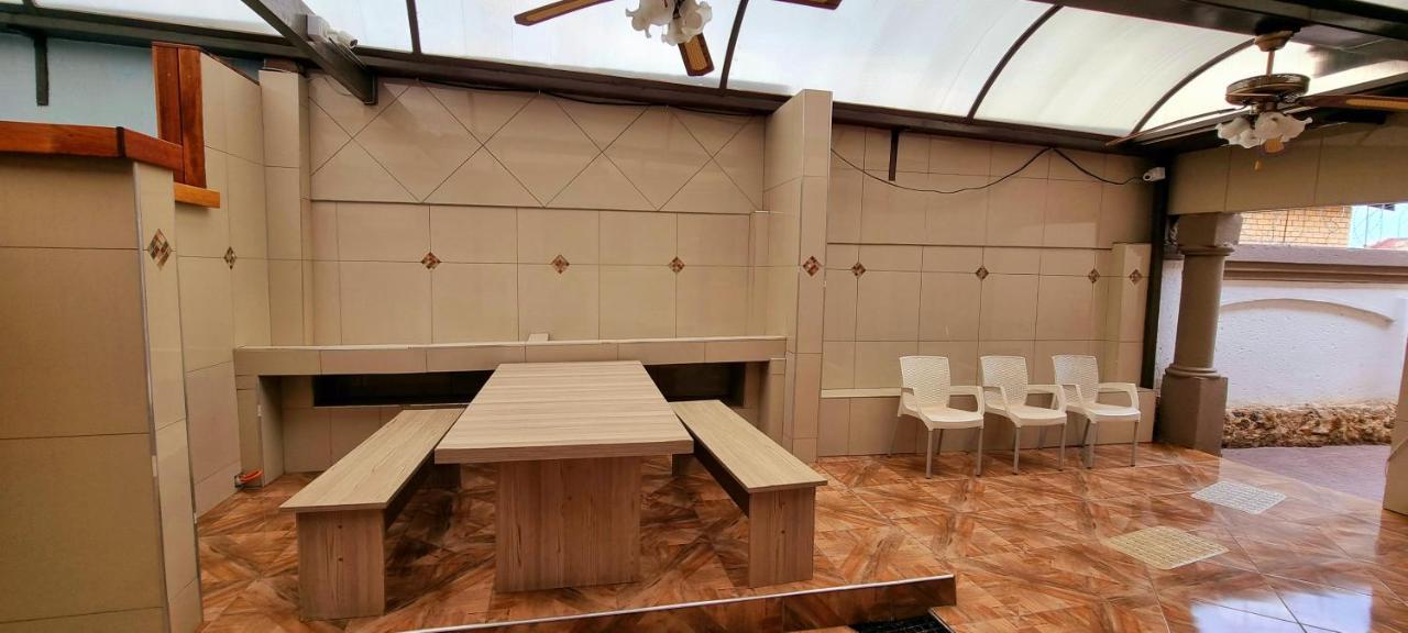 Mogwase Asda Guesthouse מראה חיצוני תמונה